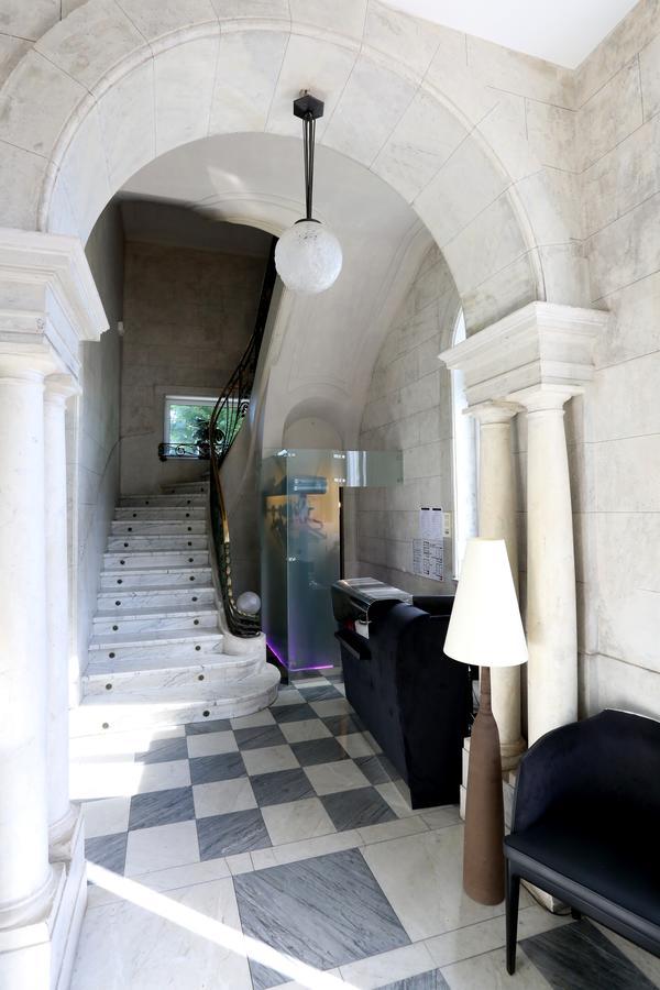 Chateau Blanchard Chazelles-sur-Lyon Exteriör bild